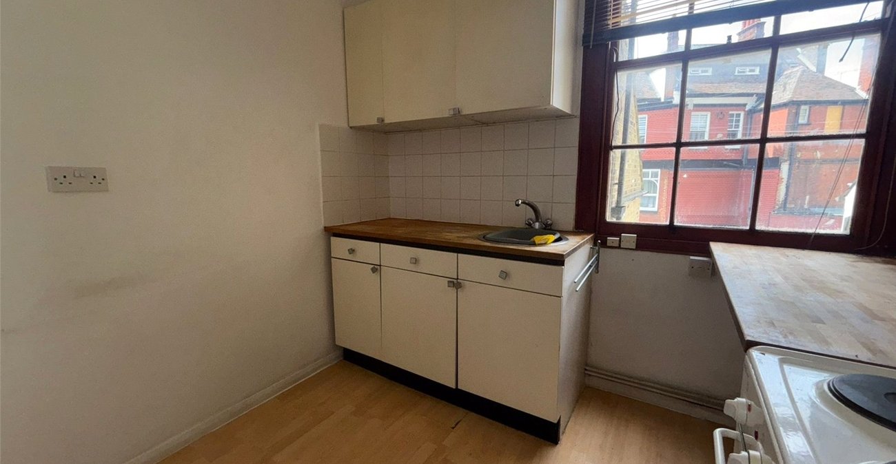 1 bedroom property for sale in Gravesend | Robinson Michael & Jackson