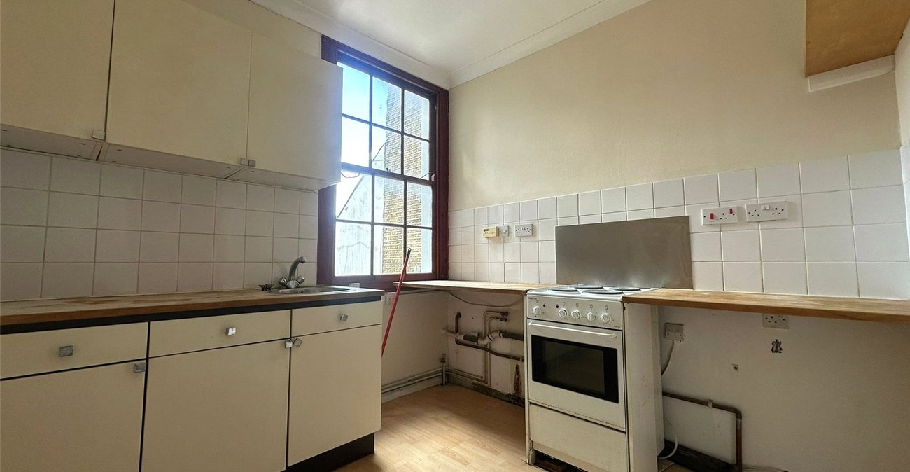 1 bedroom property for sale in Gravesend | Robinson Michael & Jackson
