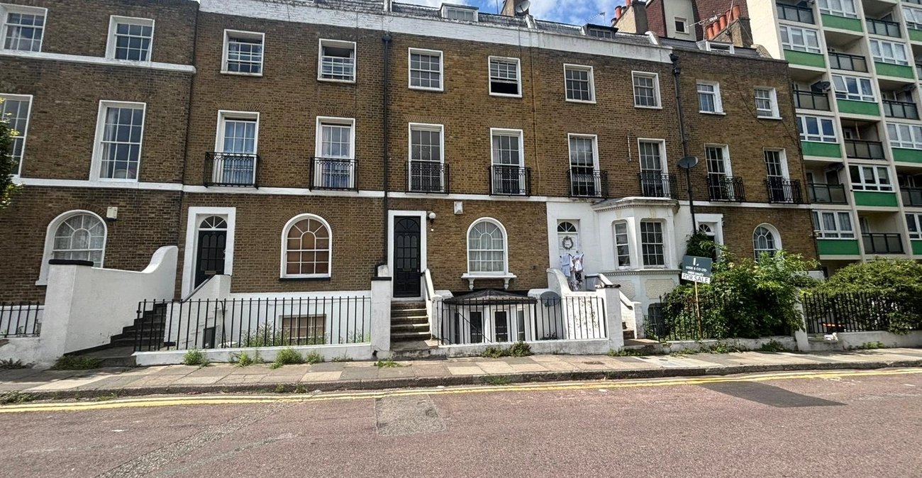 1 bedroom property for sale in Gravesend | Robinson Michael & Jackson