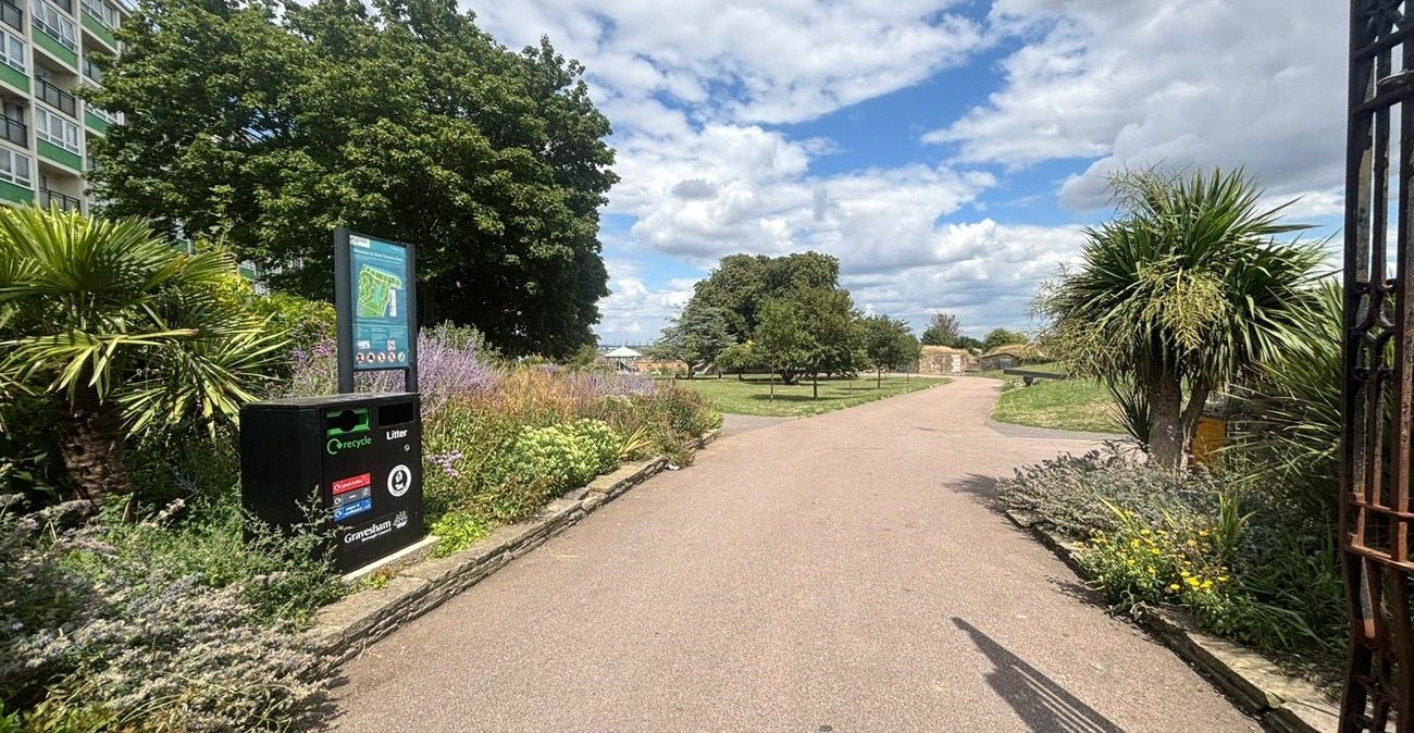 1 bedroom property for sale in Gravesend | Robinson Michael & Jackson