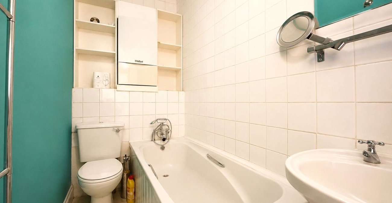 1 bedroom property for sale in Gravesend | Robinson Michael & Jackson