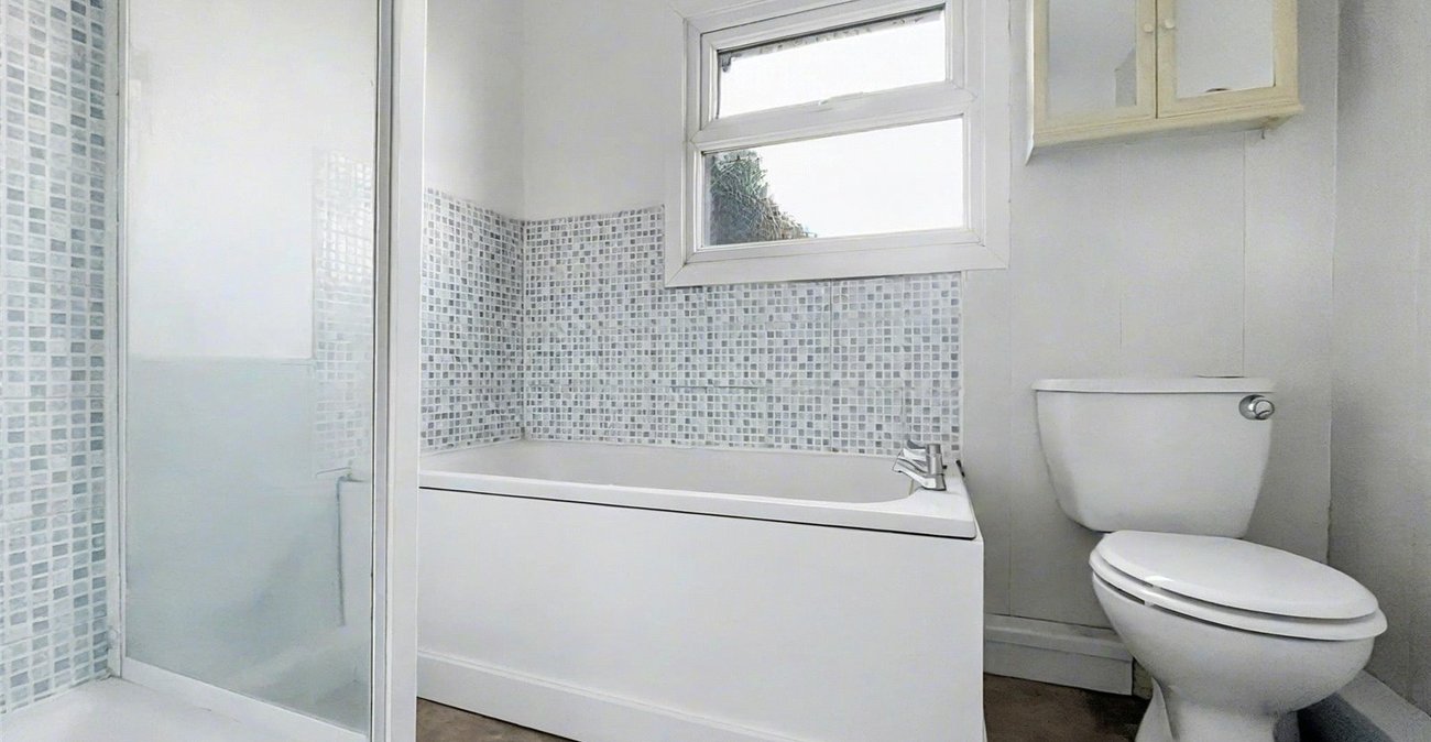 3 bedroom house for sale in Gillingham | Robinson Michael & Jackson