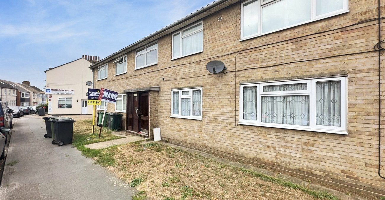 2 bedroom property for sale in Swanscombe | Robinson Jackson