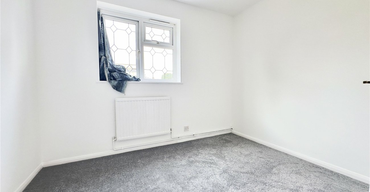 2 bedroom property for sale in Swanscombe | Robinson Jackson