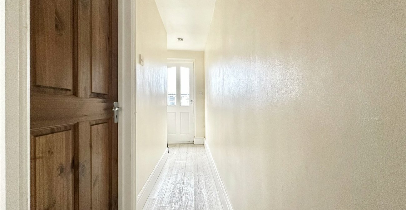 3 bedroom house for sale in Swanscombe | Robinson Jackson