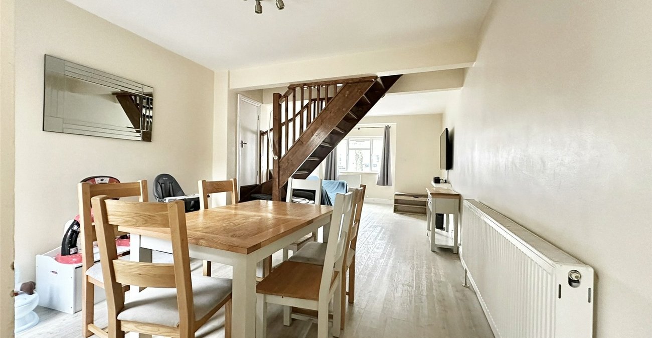 3 bedroom house for sale in Swanscombe | Robinson Jackson