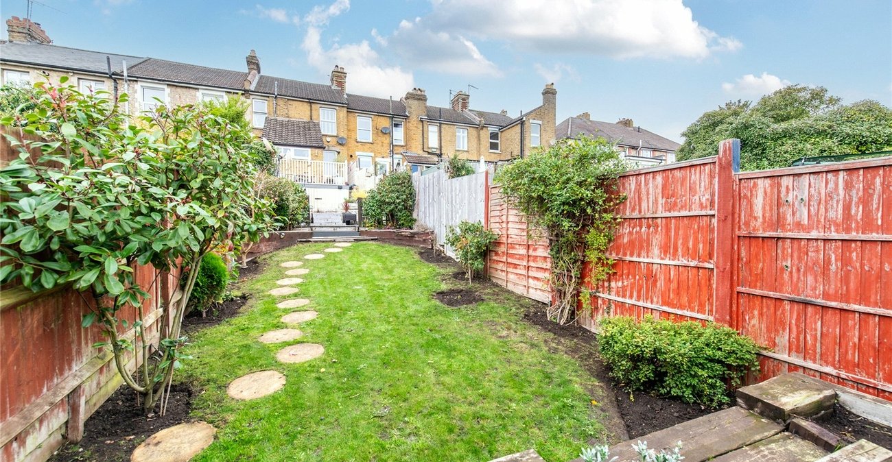 2 bedroom house for sale in Maidstone | Robinson Michael & Jackson