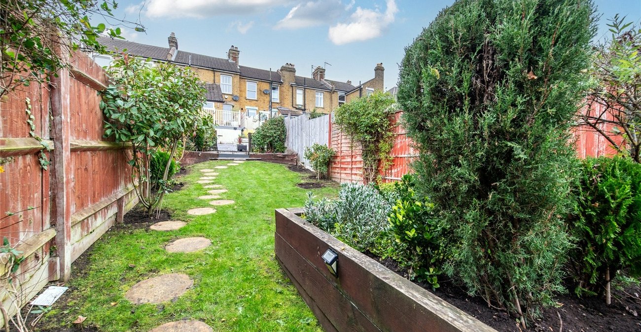 2 bedroom house for sale in Maidstone | Robinson Michael & Jackson