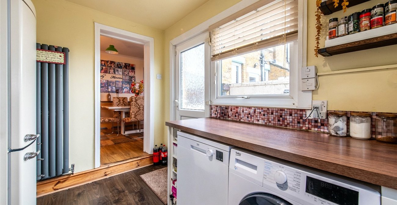 2 bedroom house for sale in Maidstone | Robinson Michael & Jackson