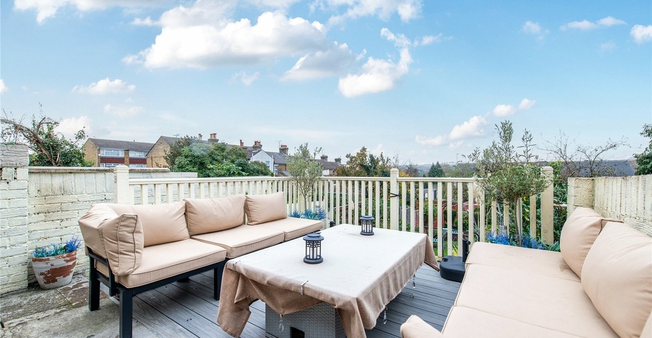 2 bedroom house for sale in Maidstone | Robinson Michael & Jackson