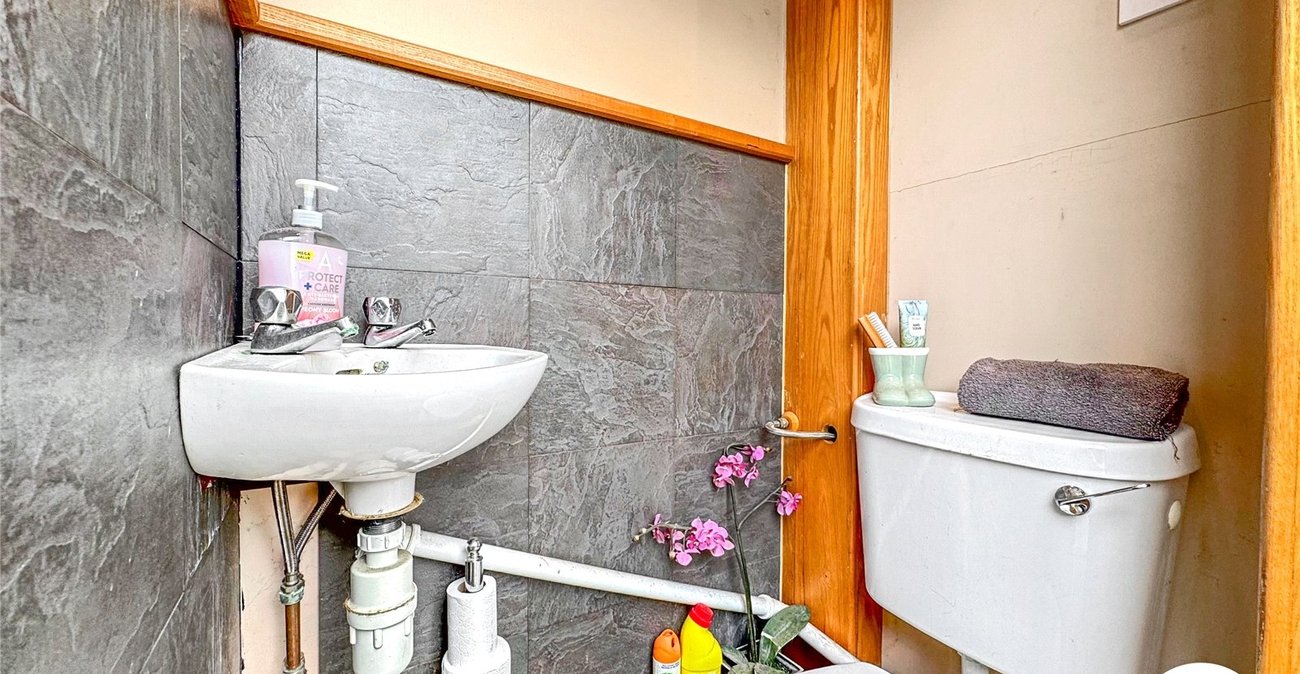 2 bedroom house for sale in Maidstone | Robinson Michael & Jackson