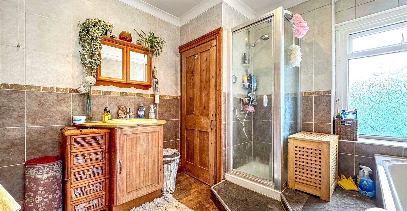 2 bedroom house for sale in Maidstone | Robinson Michael & Jackson