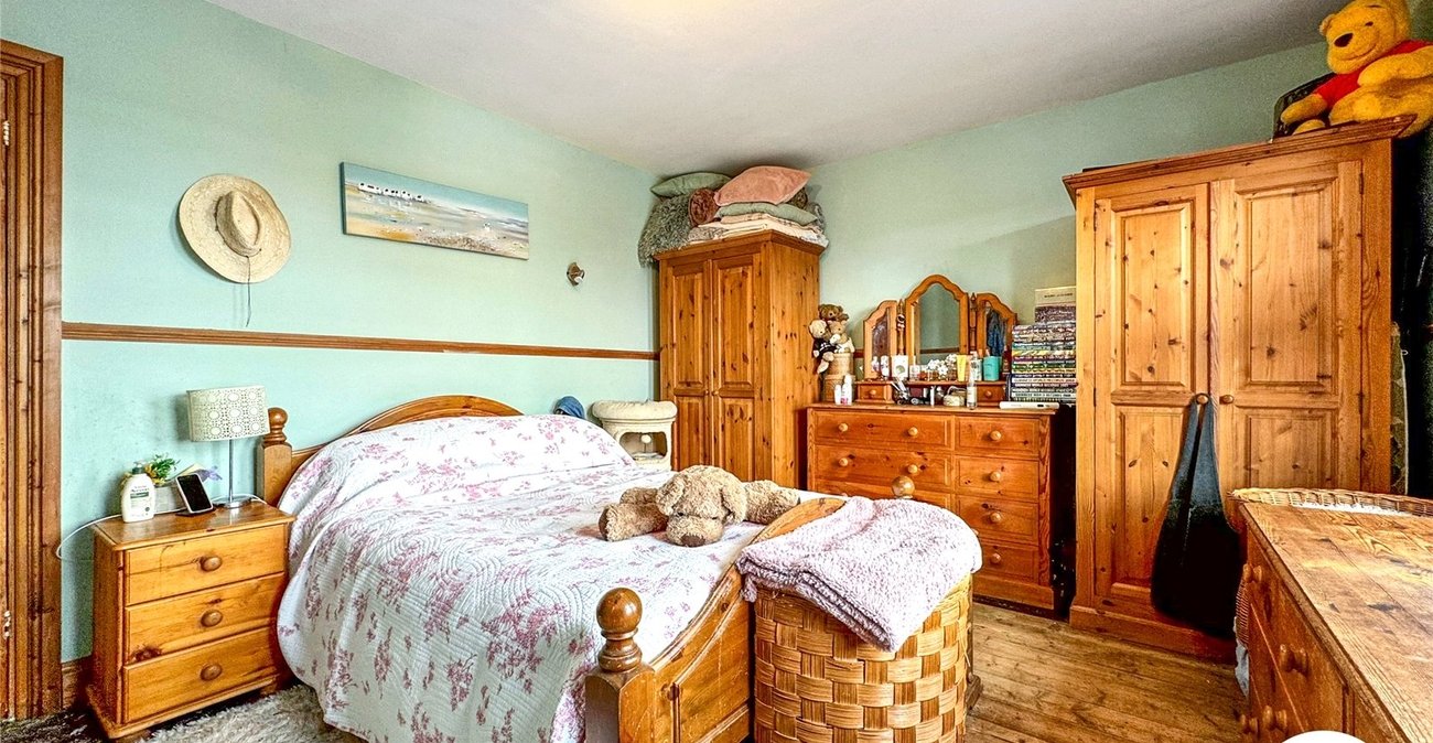 2 bedroom house for sale in Maidstone | Robinson Michael & Jackson