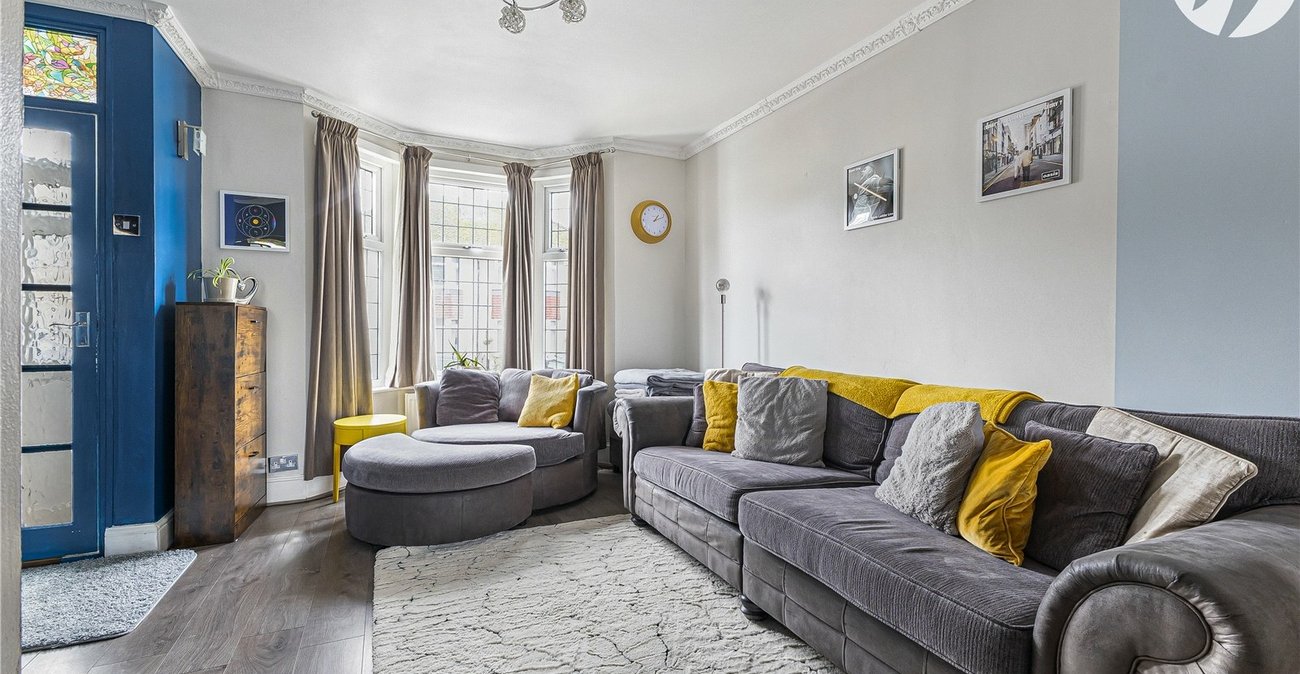 4 bedroom house for sale in Swanscombe | Robinson Jackson