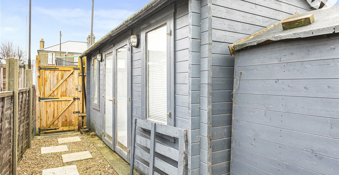 4 bedroom house for sale in Swanscombe | Robinson Jackson