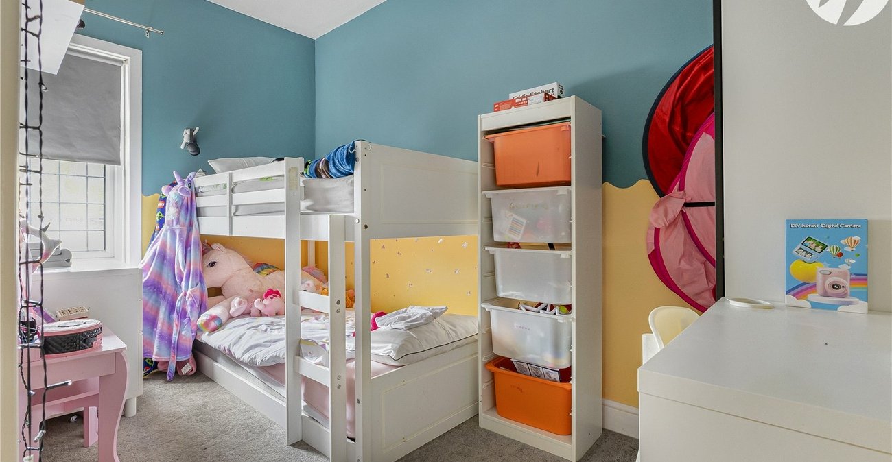 4 bedroom house for sale in Swanscombe | Robinson Jackson