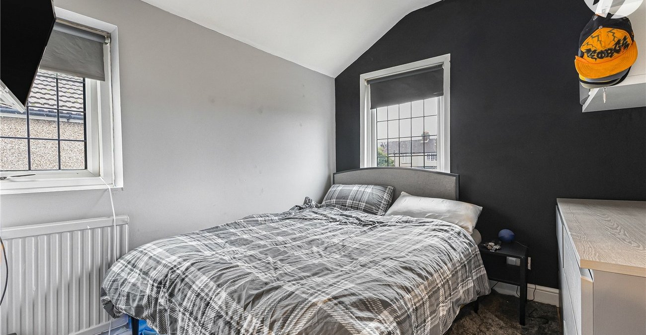 4 bedroom house for sale in Swanscombe | Robinson Jackson