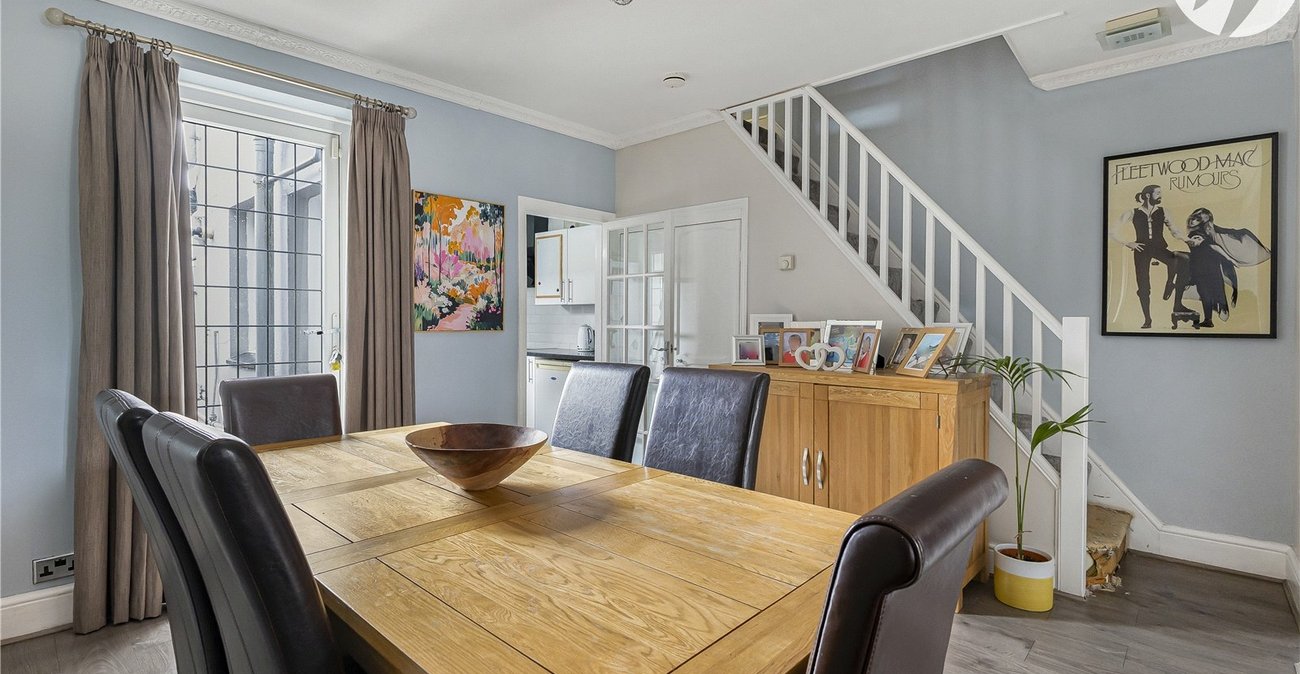 4 bedroom house for sale in Swanscombe | Robinson Jackson