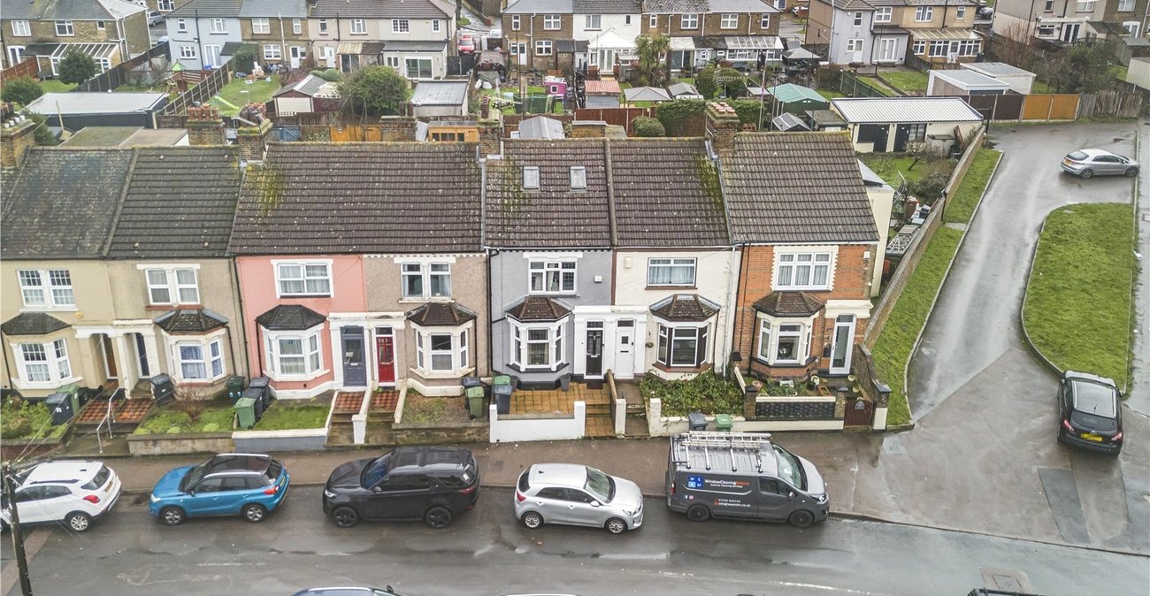 4 bedroom house for sale in Swanscombe | Robinson Jackson