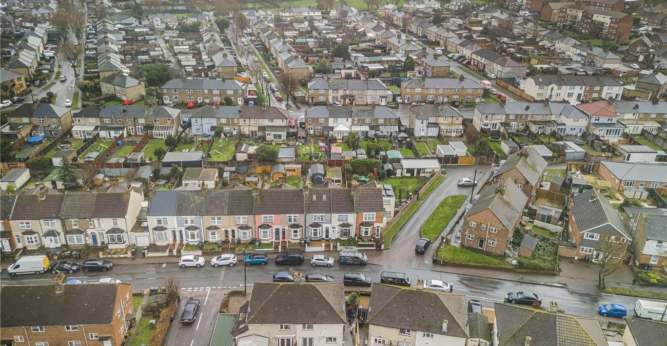 4 bedroom house for sale in Swanscombe | Robinson Jackson