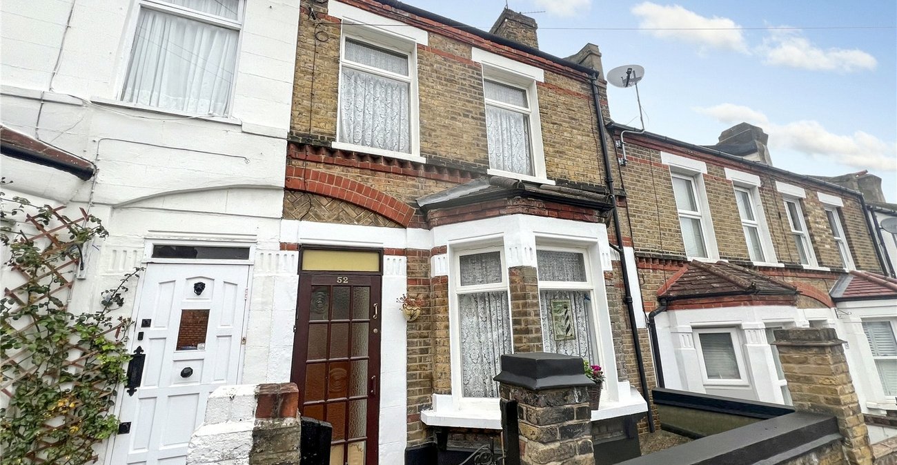 2 bedroom house for sale in Plumstead | Robinson Jackson