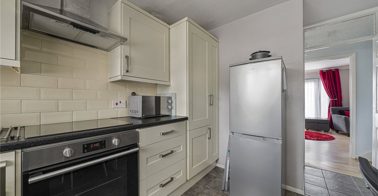 3 bedroom house for sale in West Dartford | Robinson Jackson