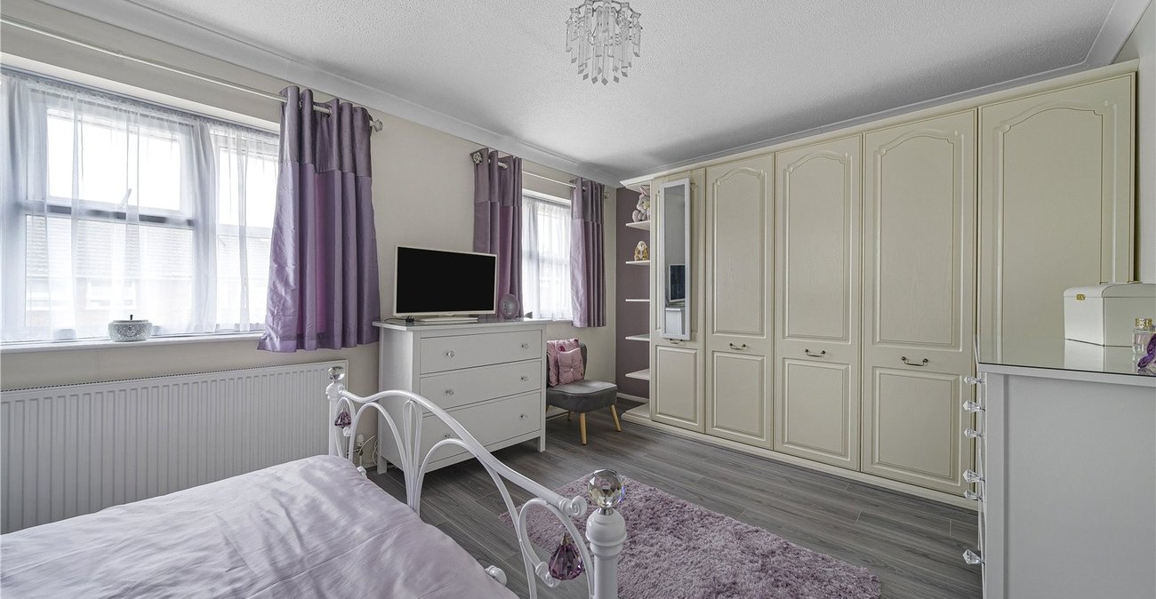 3 bedroom house for sale in West Dartford | Robinson Jackson