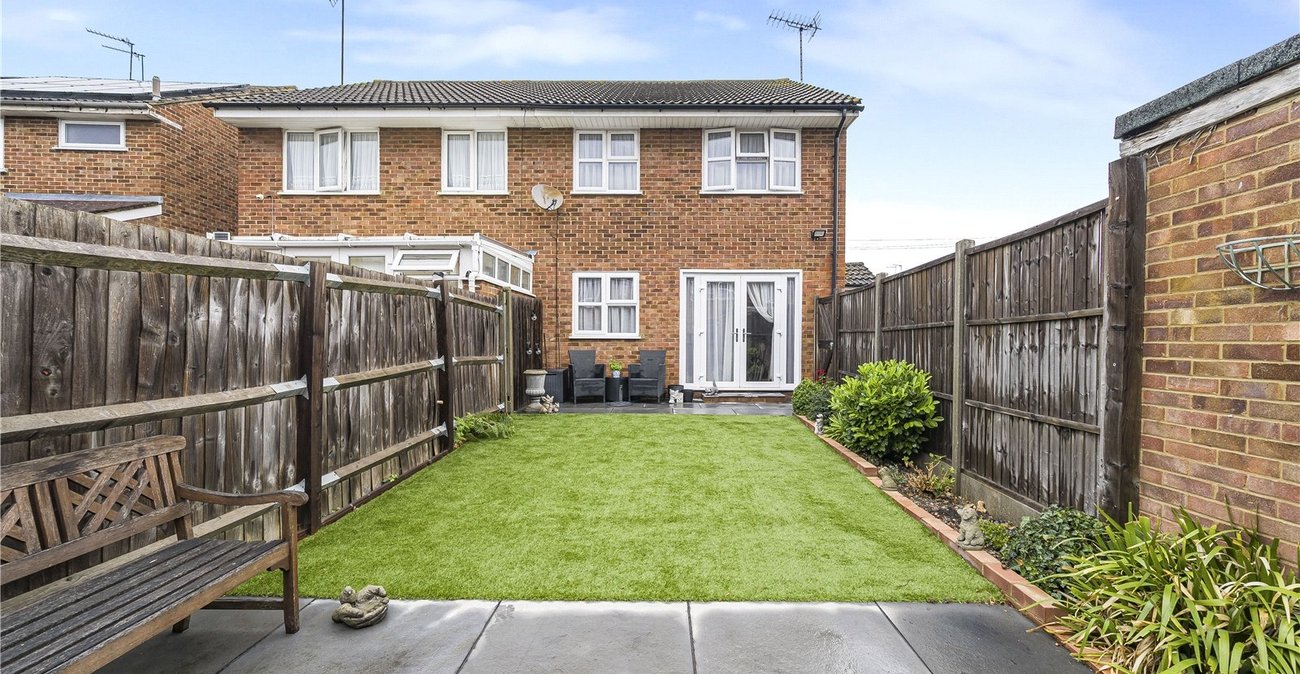 3 bedroom house for sale in West Dartford | Robinson Jackson
