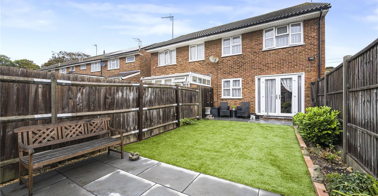 3 bedroom house for sale in West Dartford | Robinson Jackson