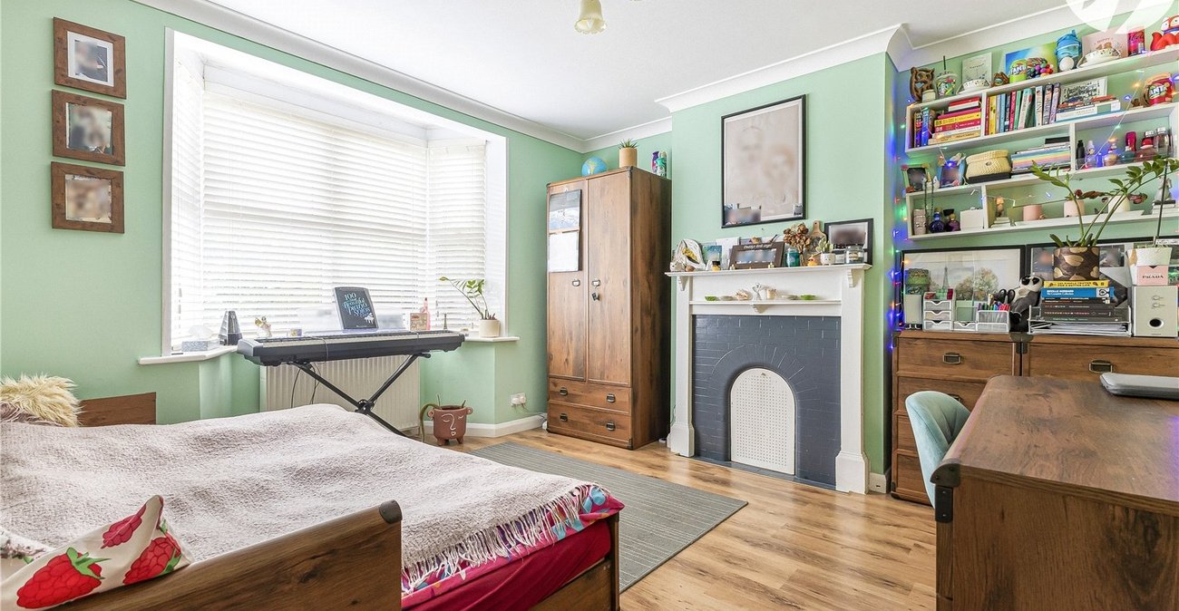 3 bedroom house for sale in Northfleet | Robinson Michael & Jackson