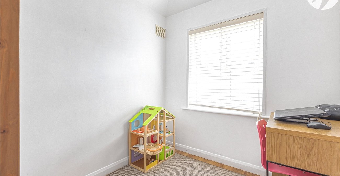3 bedroom house for sale in Northfleet | Robinson Michael & Jackson