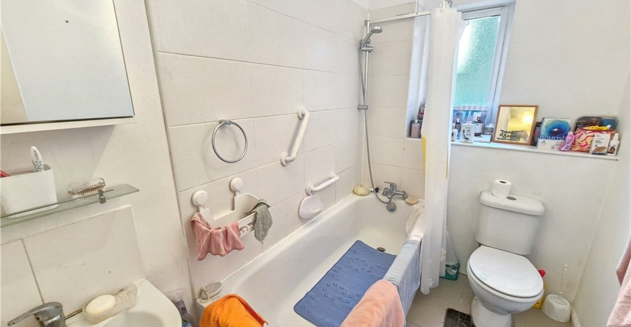 1 bedroom property for sale in South Orpington | Robinson Jackson