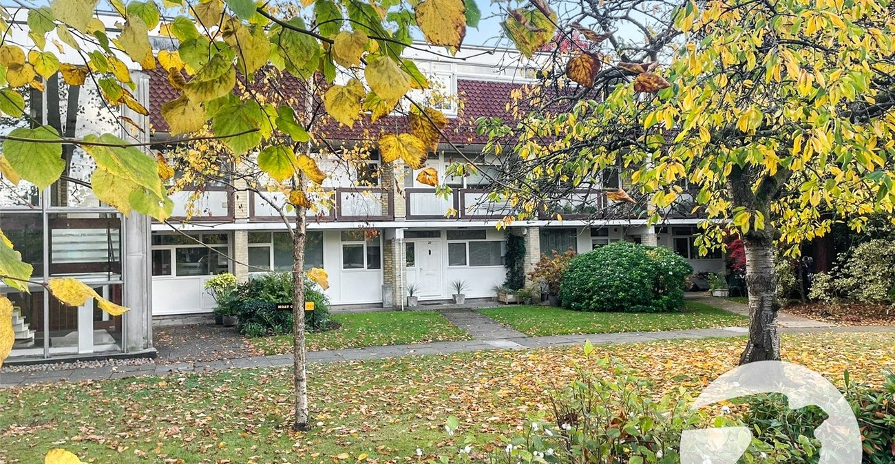 2 bedroom property for sale in Court Road | Robinson Jackson