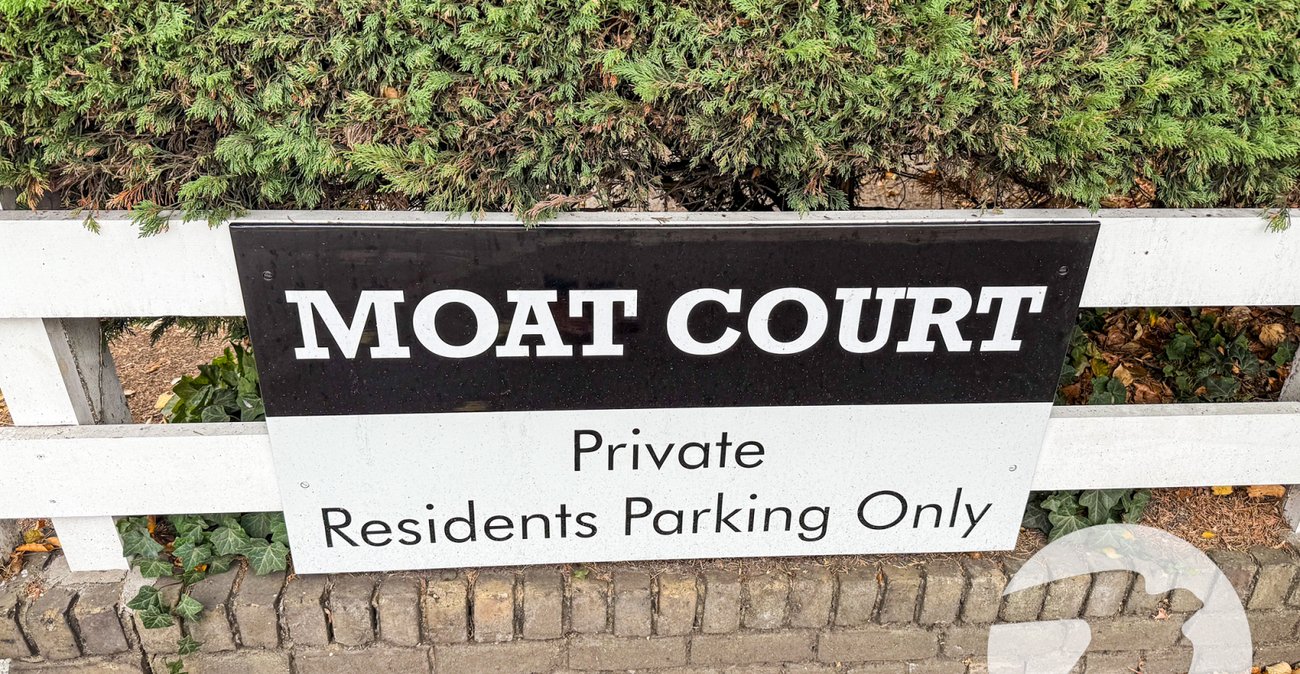 2 bedroom property for sale in Court Road | Robinson Jackson