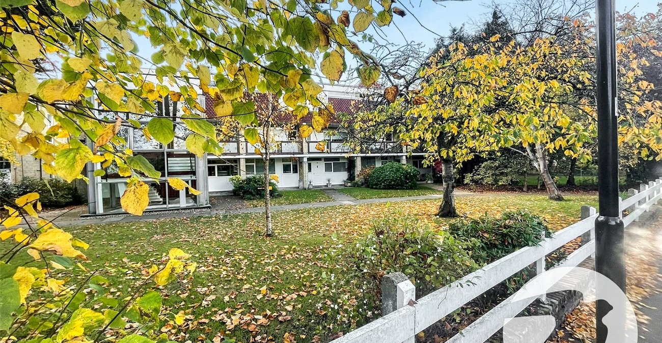 2 bedroom property for sale in Court Road | Robinson Jackson