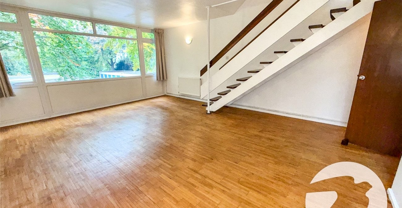 2 bedroom property for sale in Court Road | Robinson Jackson