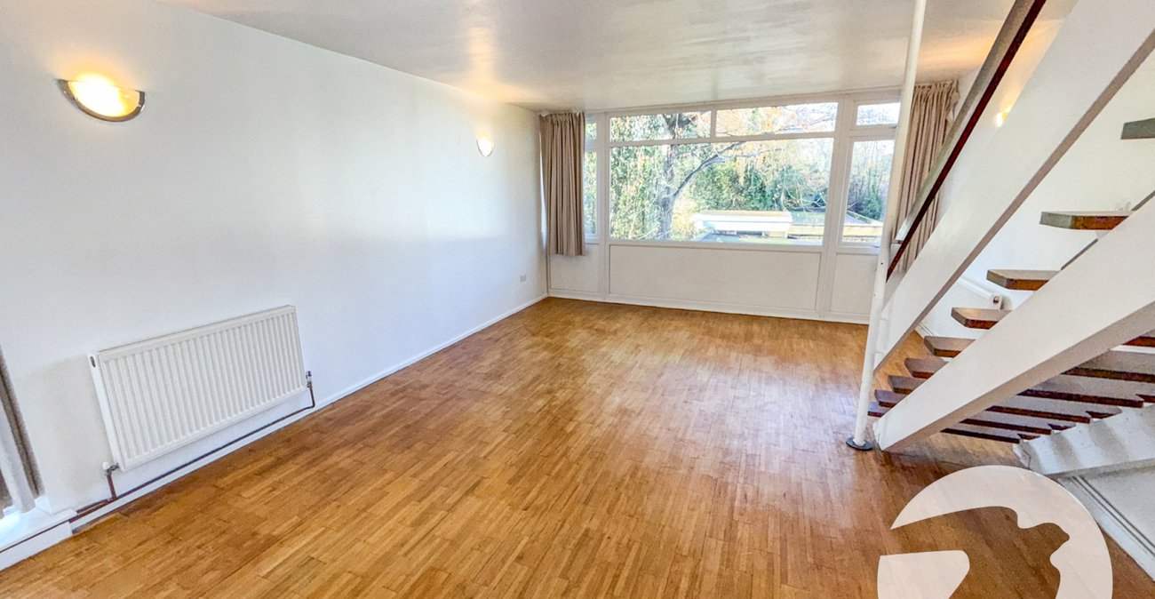 2 bedroom property for sale in Court Road | Robinson Jackson