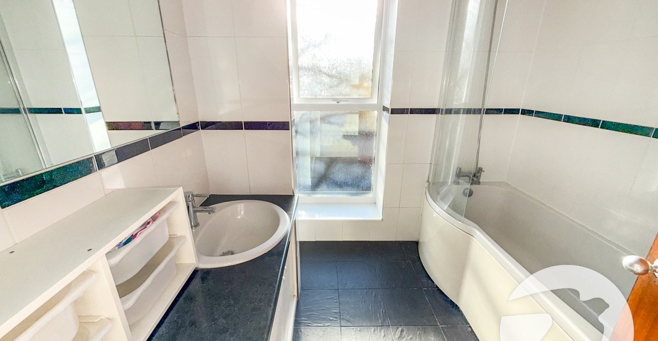 2 bedroom property for sale in Court Road | Robinson Jackson