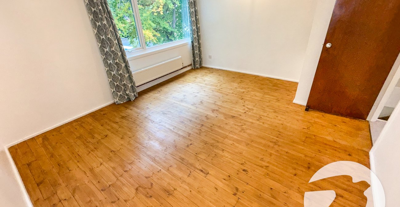 2 bedroom property for sale in Court Road | Robinson Jackson