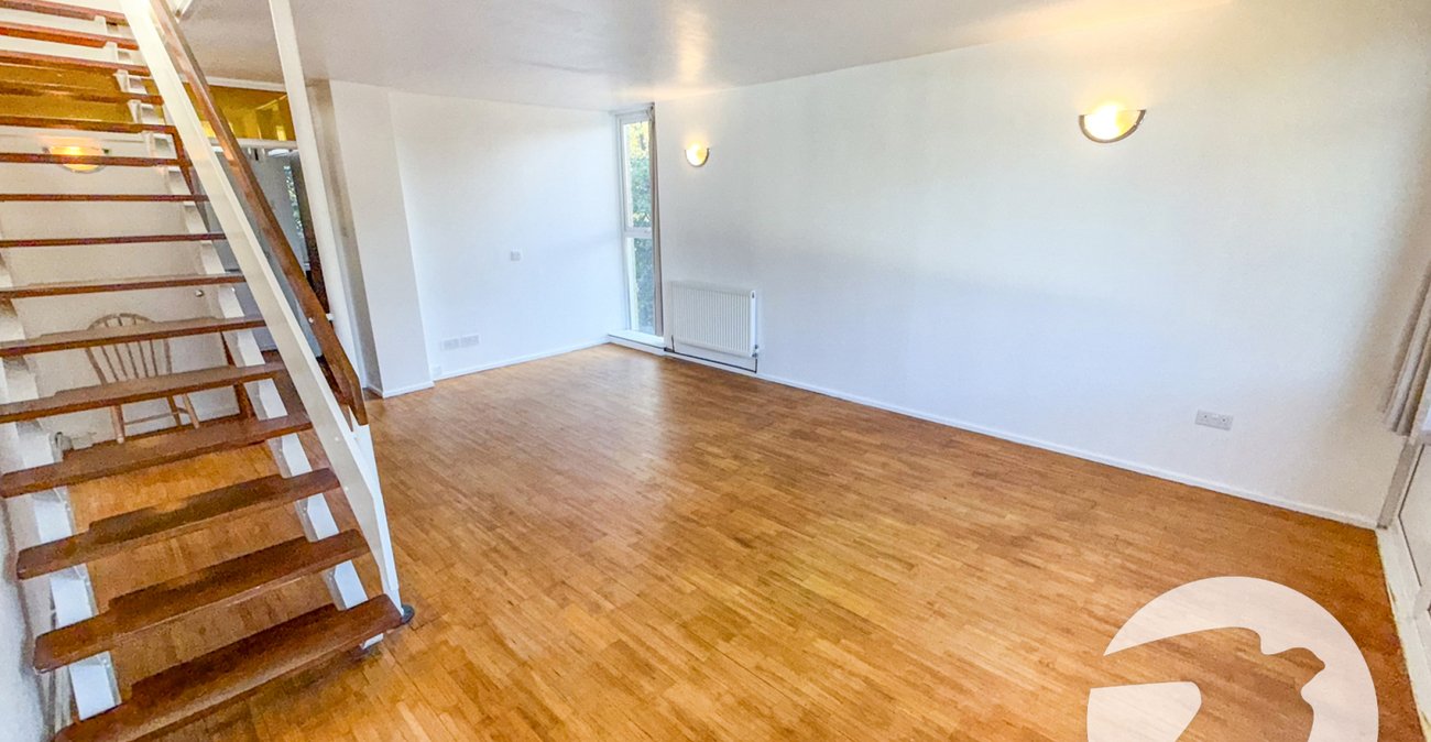 2 bedroom property for sale in Court Road | Robinson Jackson