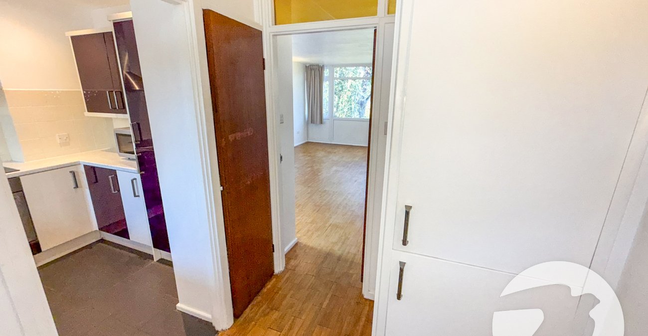 2 bedroom property for sale in Court Road | Robinson Jackson