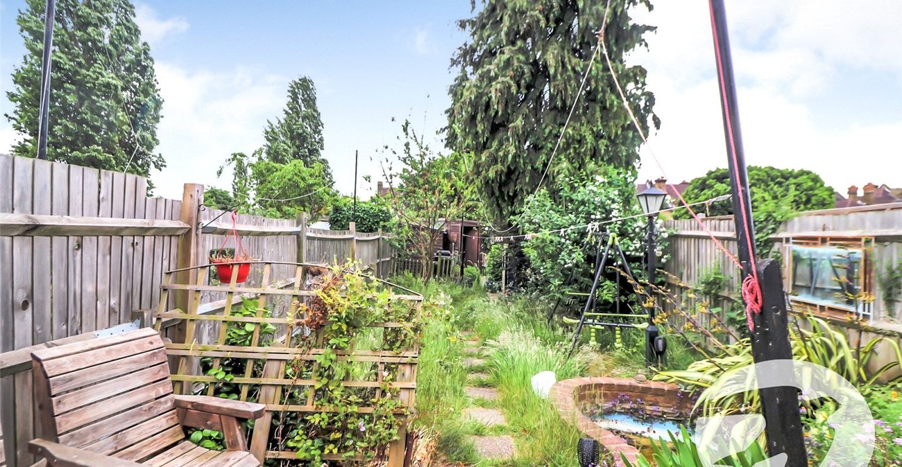 3 bedroom house for sale in Erith | Robinson Jackson