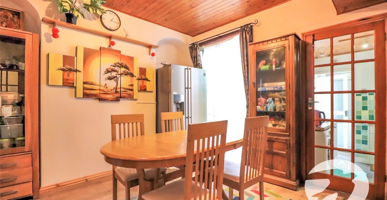 3 bedroom house for sale in Erith | Robinson Jackson