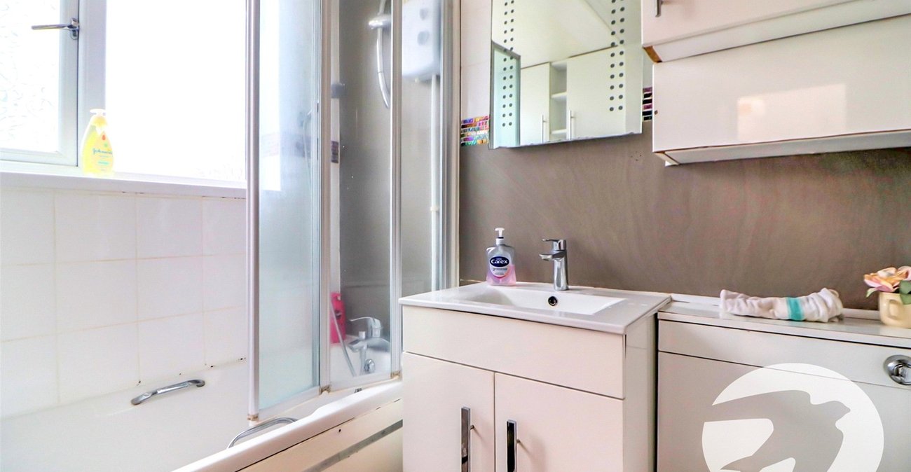 3 bedroom house for sale in Erith | Robinson Jackson