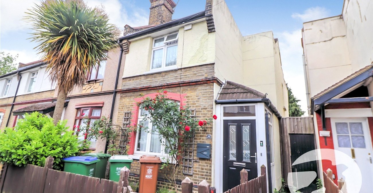 3 bedroom house for sale in Erith | Robinson Jackson