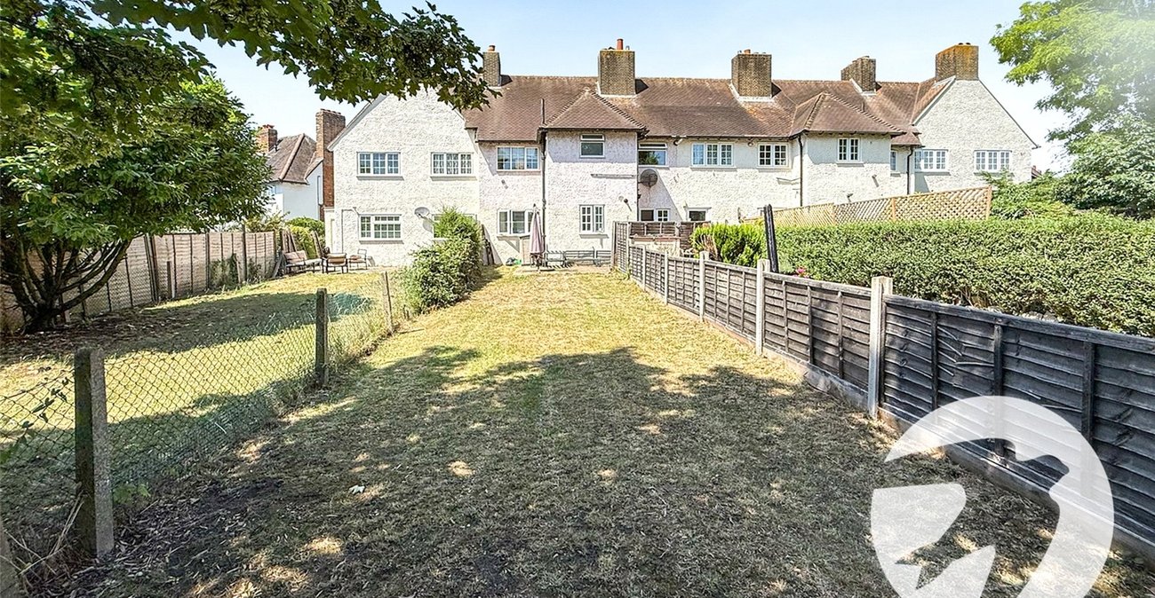 2 bedroom property for sale in London | Robinson Jackson
