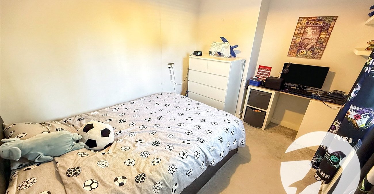 2 bedroom property for sale in London | Robinson Jackson