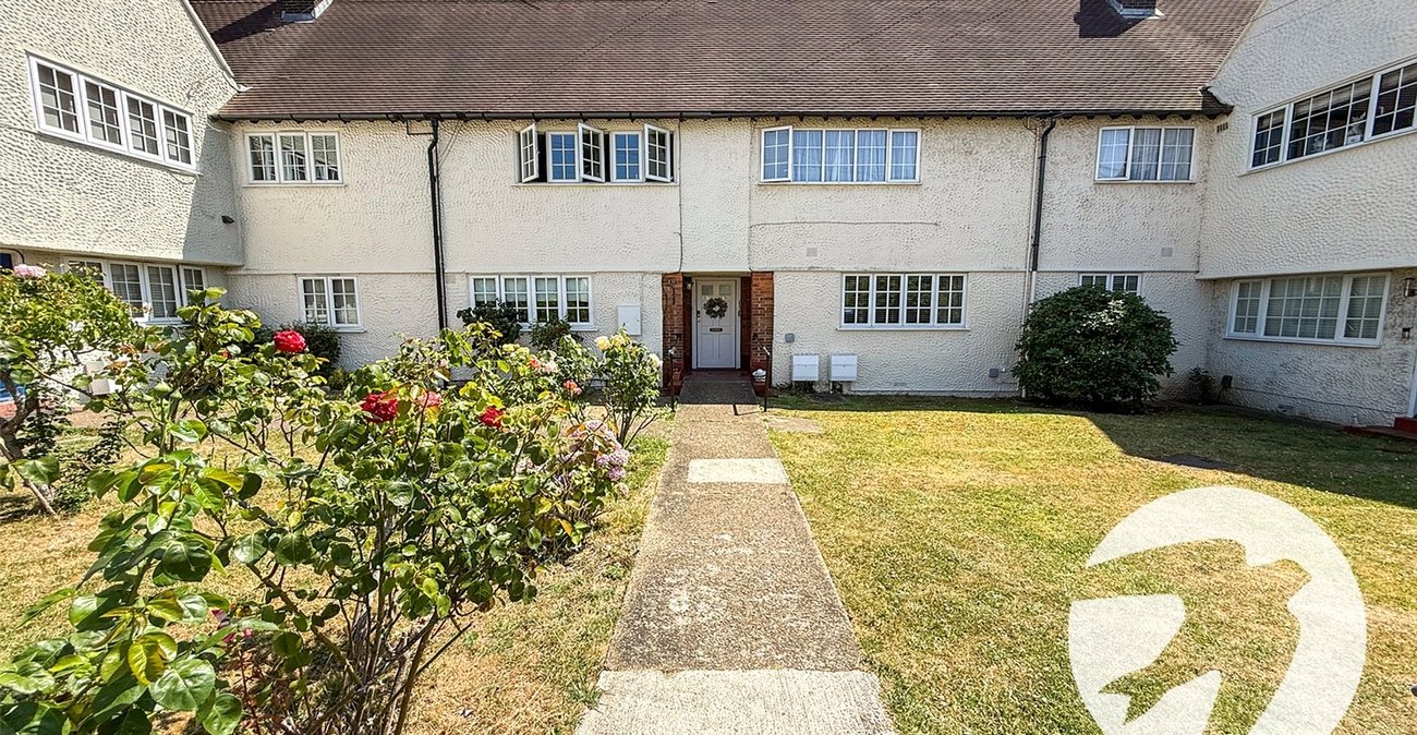 2 bedroom property for sale in London | Robinson Jackson