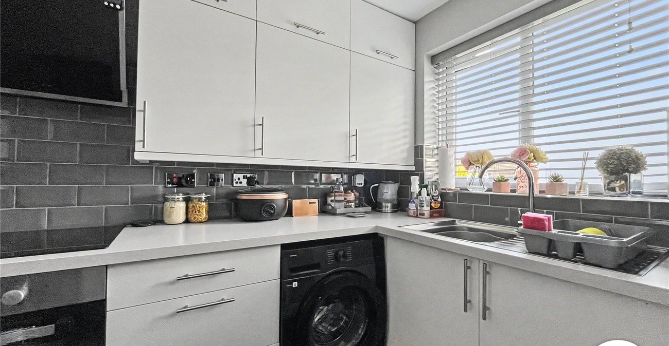 2 bedroom house for sale in Chatham | Robinson Michael & Jackson