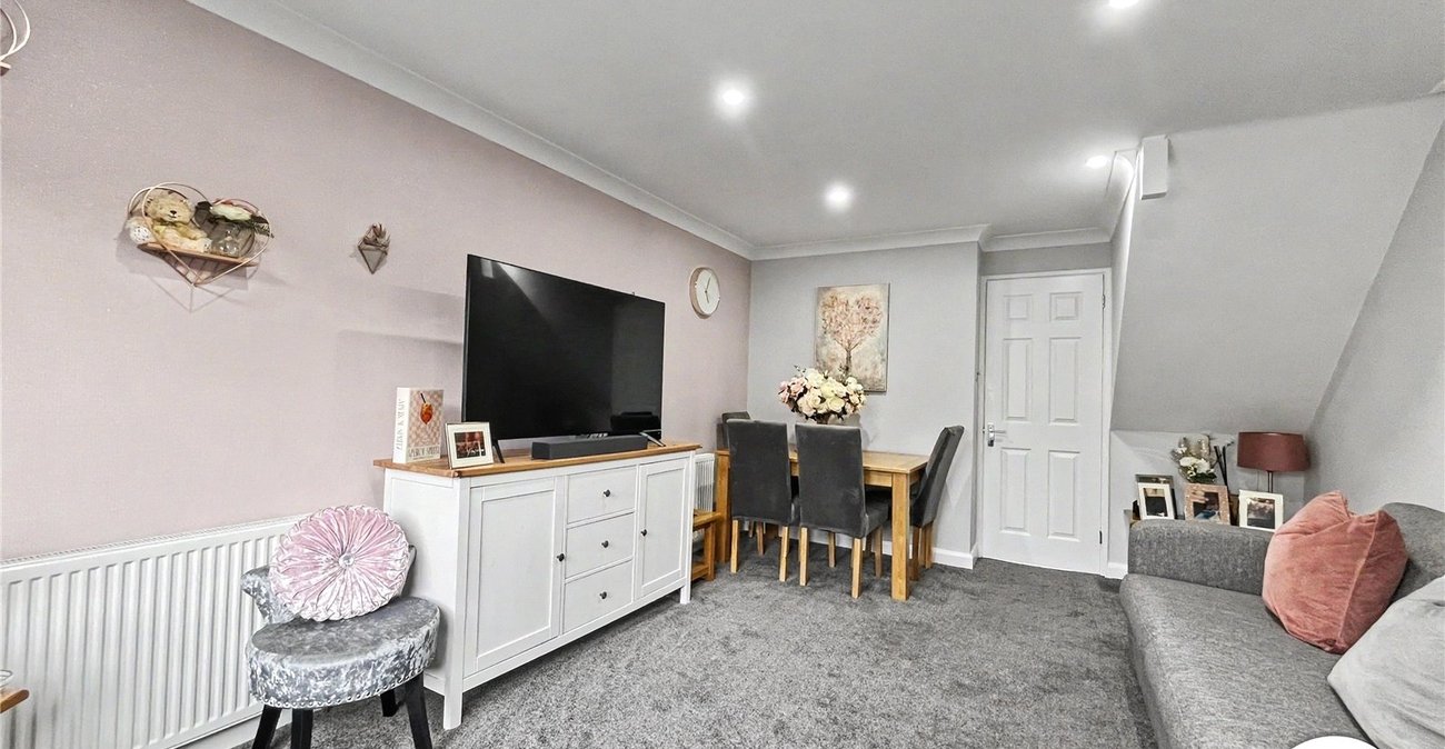2 bedroom house for sale in Chatham | Robinson Michael & Jackson